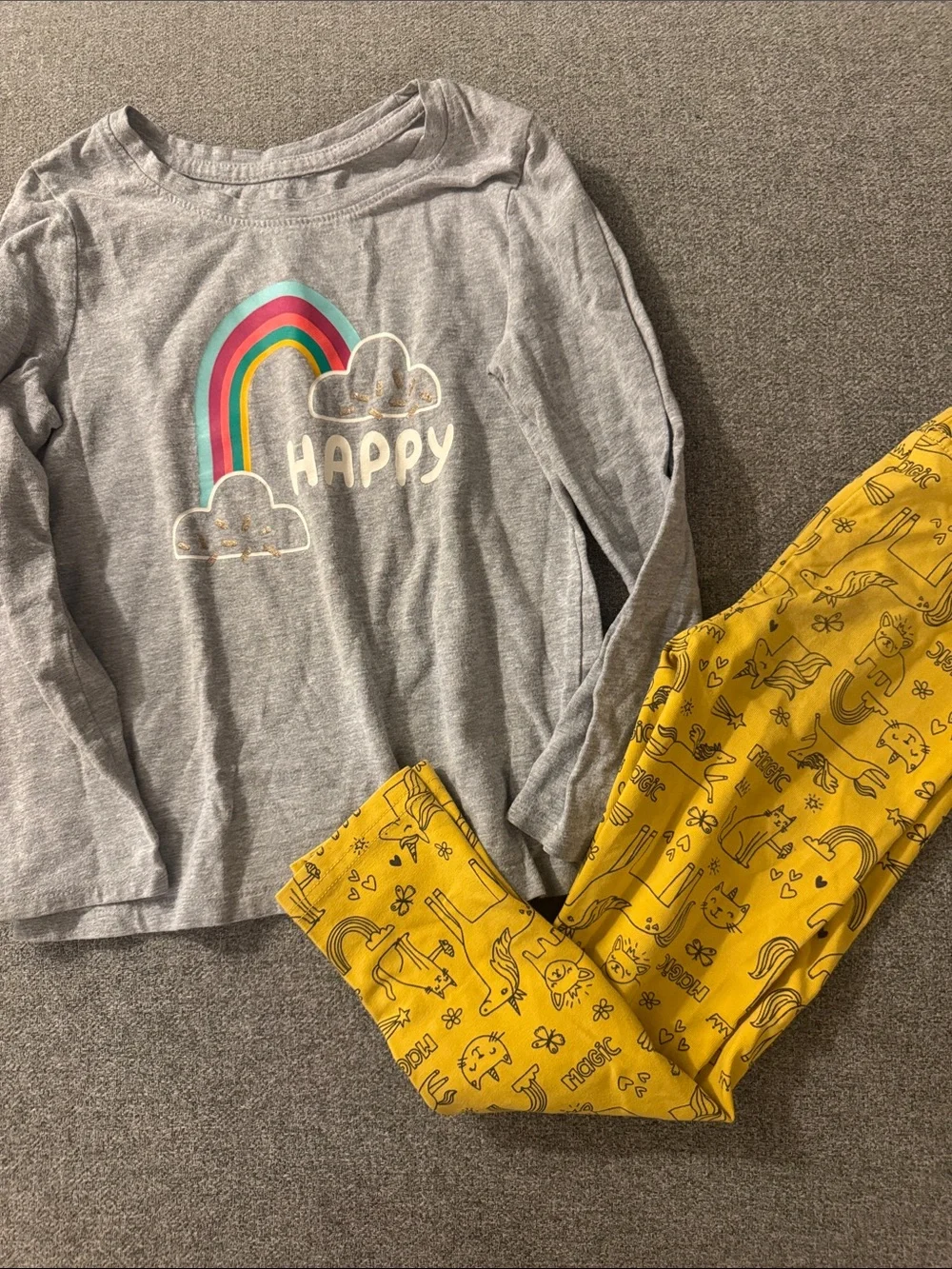 5/$15- Girl’s outfit bundle size 5